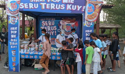 Sosialisasi di Pantai Pulau Santen