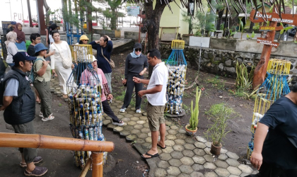 Sosialisasi di Pantai Pulau Santen