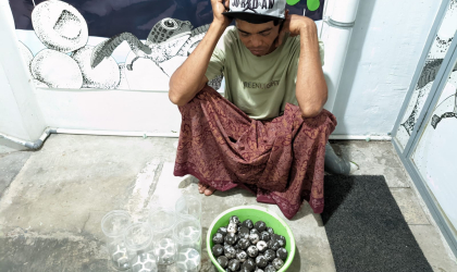 Menemukan Penyu Bertelur di Pantai Pulau Santen