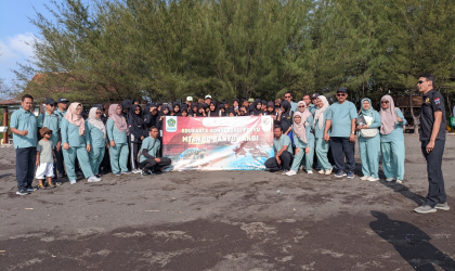 Pelepasliaran Tukik Bersama Siswa Siswi MTsN 10 Banyuwangi