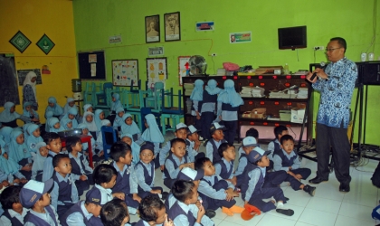 Sosialisasi Kepada Anak Anak PAUD-TK Aisyiyah I