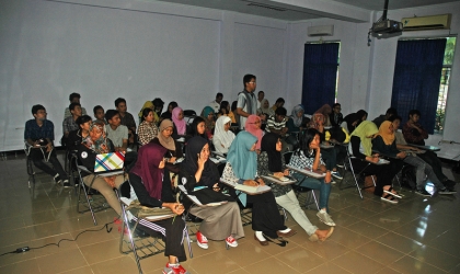 Sosialisasi kepada mahasiswa Unair Banyuwangi 