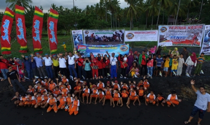 Pelepasliaran Tukik Bersama SIswa SD Klatak