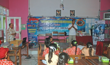 Sosialisasi kepada Siswa SD Klatak