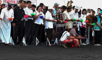 Pelepasliaran Tukik Memperingati Sumpah Pemuda