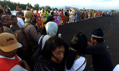 Pelepasliaran Tukik Memperingati Sumpah Pemuda