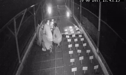 Menemukan Penyu Bertelur di Pantai Pulau Santen